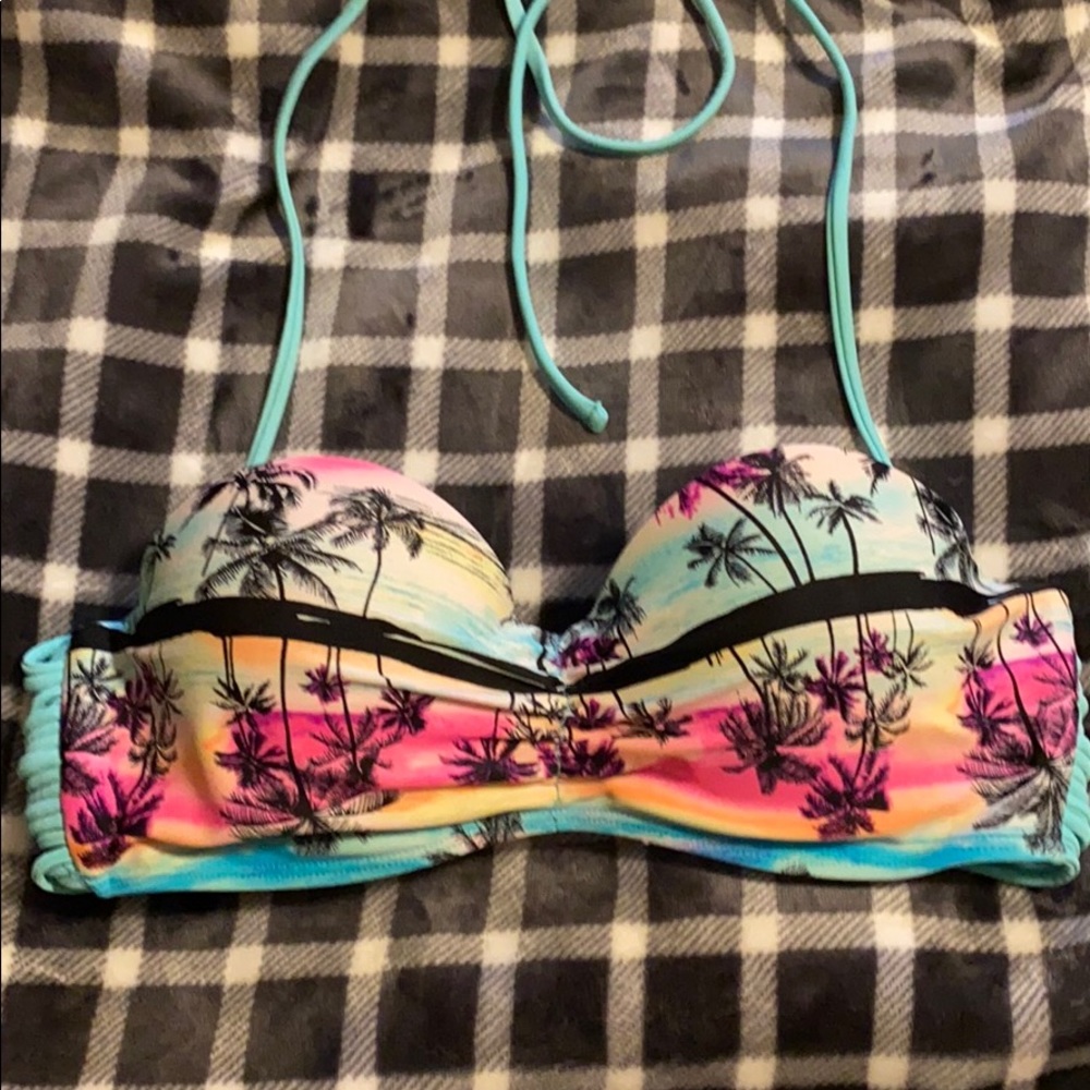 Bikini top